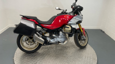 Moto Guzzi V100 Mandello S E5+ (25MY)